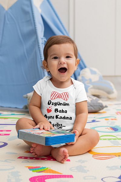 ADABEBEK Baby Bodysuit with Snap Fasteners - Dad We Are in Love with the Same Woman Printed 10063