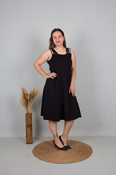 Truva XXL Rochie neagră evazată cu bretele, mărime mare