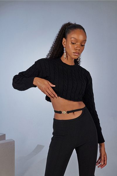 HOLLY LOLLY Crop Model Crew Neck Kötött Merit pulóver fekete
