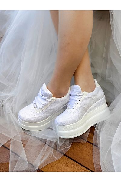 Ayakkabı Tutkusu Stilo ® Adidași de mireasă cu toc pană de 9 cm - comozi și albi