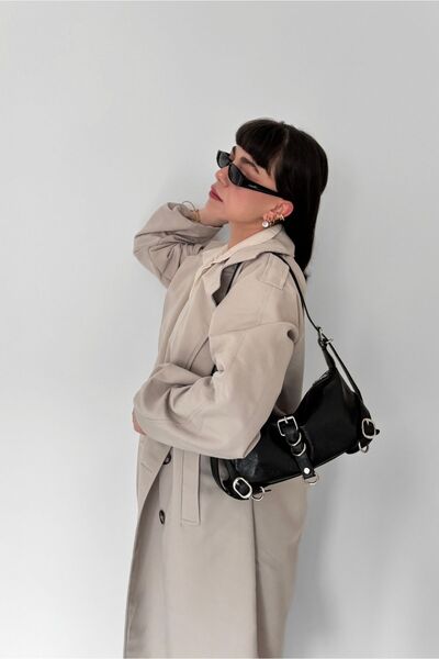 Yuka Atelier حقيبة كتف بتفاصيل حزام نانسي