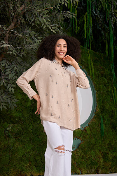 MİA NOURA قالب حجري - قميص أمامي وأكمام مطرزة