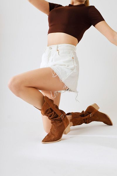 Limoya Καλοκαιρινές γυναικείες μπότες Orietta Tan Suede Laser Cut Bellows