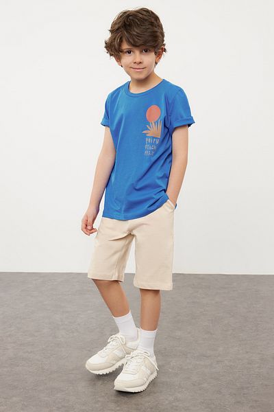 TRENDYOLKIDS Saks Boy 100 % Baumwolle, hinten bedrucktes Strick-T-Shirt, Shorts, Unterteil, Oberteil, Set TKDSS24AU00008