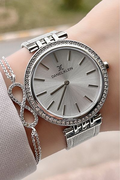 Daniel Klein Women's Wrist Watch and Gift Bracelet with Silver Color Adjustable Band Dkgnct477