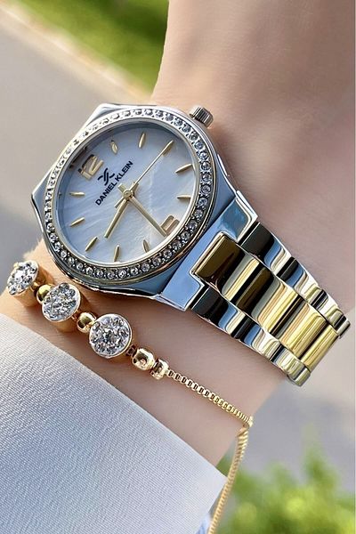 Daniel Klein Women's Wrist Watch and Gift Bracelet with Gold Silver Color Adjustable Band Dkgnct450
