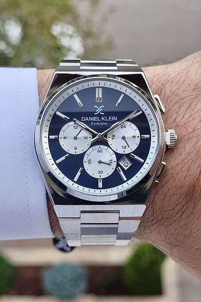 Daniel Klein Men's Wrist Watch with Dark Blue Dial - Silver Color Adjustable Band Dkgnct854