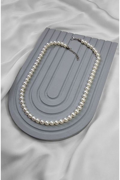 GONJUA Unisex Pearl Detailed Necklace