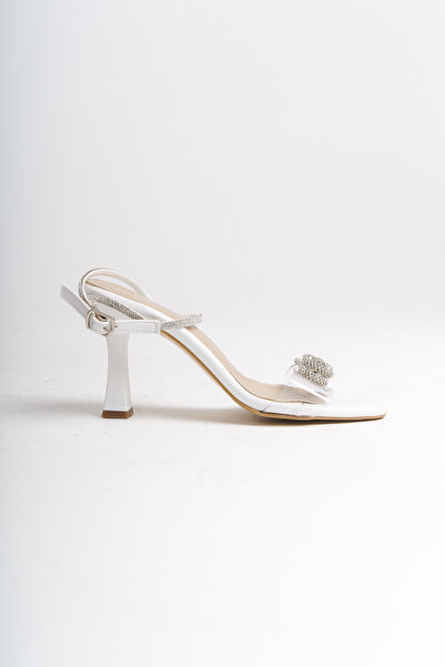 BAKGİY Beyaz Kadın Bilekten Bağlamalı Fiyonk Taşlı Şeffaf Topuklu Ayakkabı BG1181-121-0006