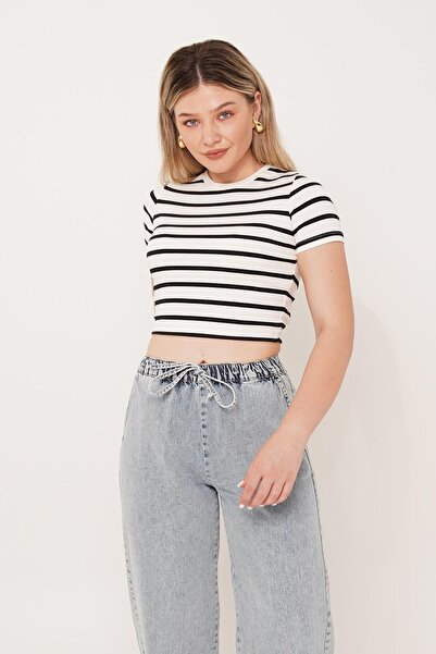 Hipo Trend Білий смугастий кроп-топ - з ременем на спині