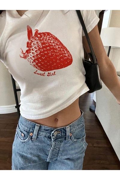 Touz Moda Μπλούζα Crop μήκους με στάμπα φράουλα