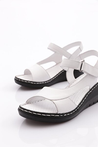 DGN 1002 Model White Genuine Leather Women's Ankle Strap Sandals