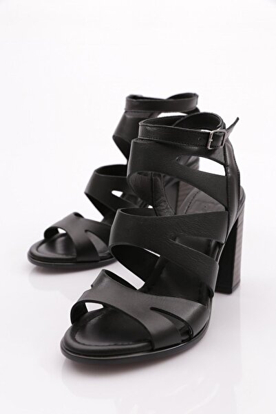 DGN Dámské sandály z pravé kůže Model 1330 na podpatku