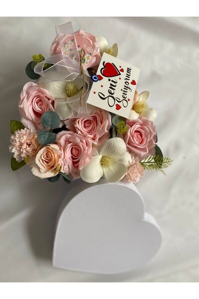 Z&B FLOWERS Sevgiliye Hediye Kalpli Kutuda Solmayan Güller Çiçek Kutusu Sevgi...