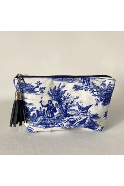 TALKING DREAMS Bleu Blanc Blue White Vintage Pattern Makeup Bag