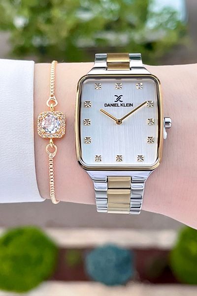 Daniel Klein Women's Wrist Watch and Bracelet with Gold Silver Color Adjustable Band Dkgnct1107