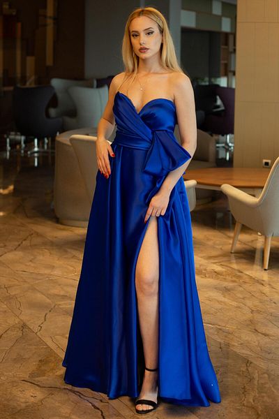 SpringStore Rochie de seara din satin Saks - fara bretele si cu detaliu fundita