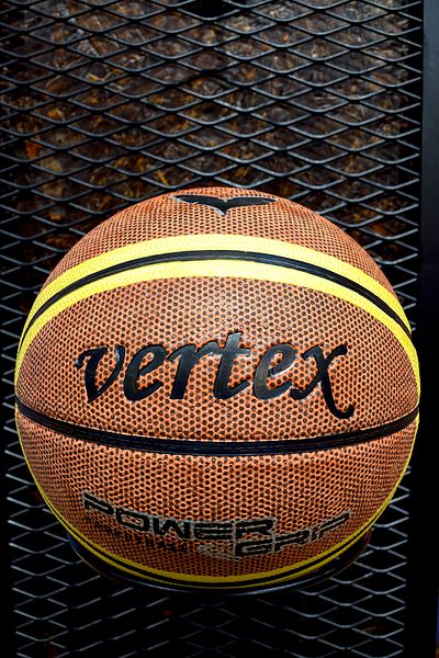 VERTEX Size 7 Non-Slip Rubber Basketball Ball - Semi Prof Power Grip Tb-5008