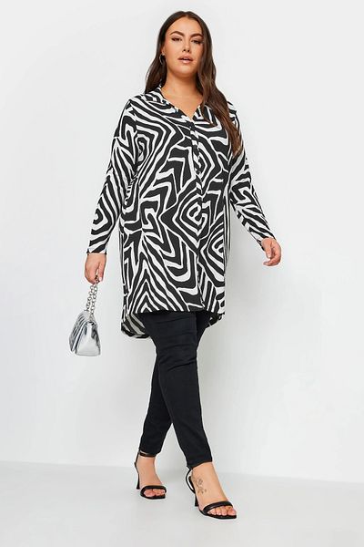 Stil Diva Cămașă de mărime mare cu model abstract cu croială lungă - 302995
