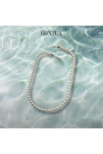 GONJUA Unisex Pearl Detailed Necklace