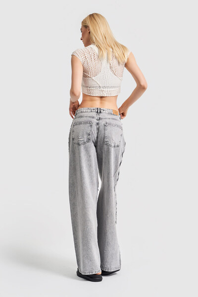 its basic Дамски дънков плат Palazzo Denim със сив цвят отстрани и ярък камък