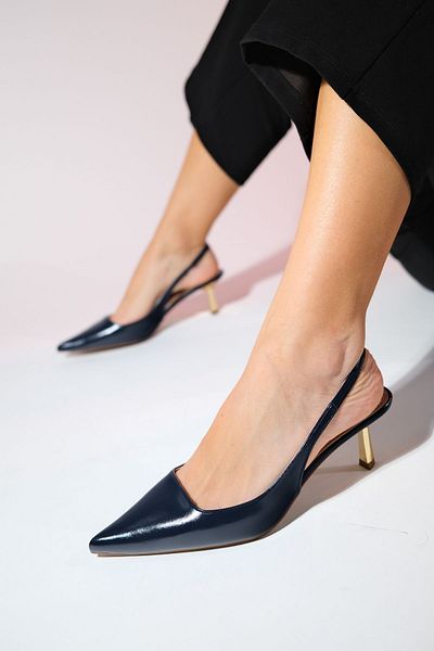 LuviShoes MARTEN Laci Skin Damenschuhe mit spitzer Spitze, offener Rückseite und dünnem Absatz