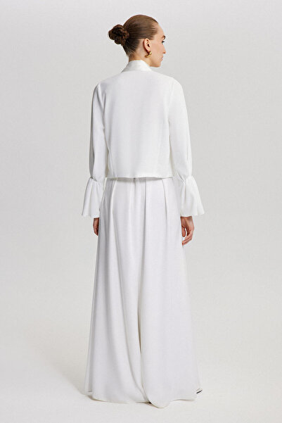 Touché Privé Σατέν μπουφάν - Ζώνη με λεπτομέρειες