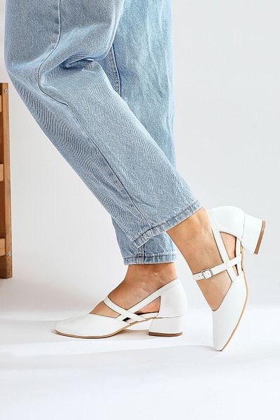 Jilberto Bricken White Pointed Toe Low Heeled Women's Shoes