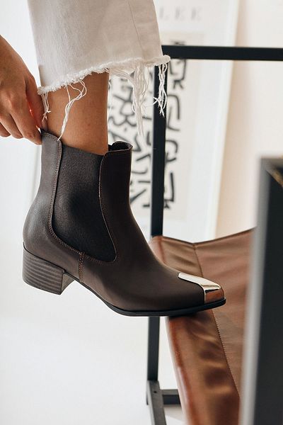 Limoya Heda Brown, Bitter Brown Color Pointed Toe Metal Λεπτομερείς Γυναικείες Μπότες, Γυναικεία Μποτάκια