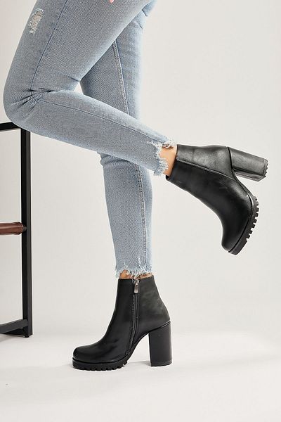 Limoya Γυναικείες μπότες Bahiya Black Oval Toe με φερμουάρ με τακούνι, γυναικεία μποτάκια