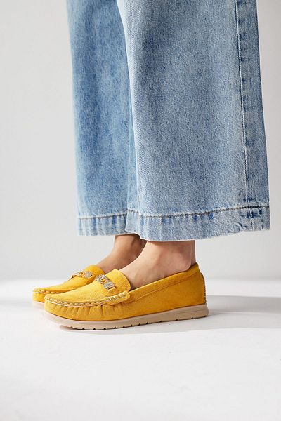 Limoya Pantofi casual de damă Turi din piele intoarsa galbena cu detaliu de catarama
