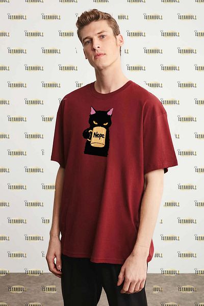 aynewmoda Тениска с овърсайз принт на котка NOPE