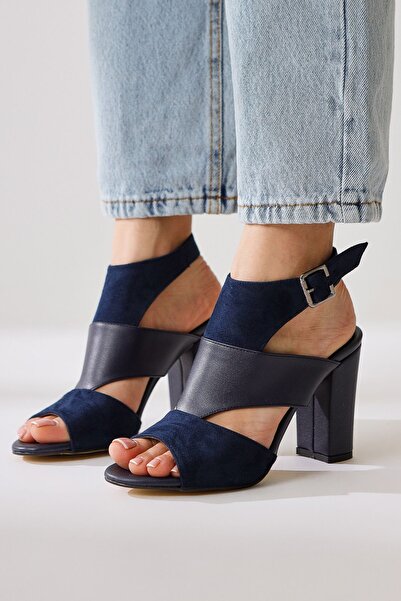 Jilberto Magdalena sötétkék magassarkú nyitott orrú szandál