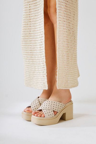 Limoya Zion Beige Thick Cross Strap Women's Platform Slippers with Staple Detail