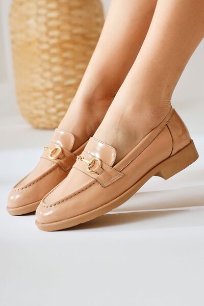 Limoya Γυναικεία casual παπούτσια High School Lott Salmon λουστρίνι με λεπτομέρεια πόρπης