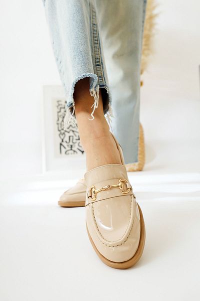 Limoya Γυναικεία casual παπούτσια High School Lott Skin Color, Μπεζ λουστρίνι με λεπτομέρεια πόρπης
