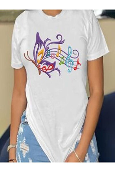 CLASSY.MODA Голяма бяла тениска с щампи - кръгло деколте, къс ръкав