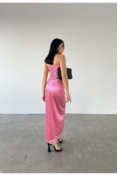 CLASSY.MODA SATEN KUMAŞ ASKILI YIRTMAÇ DETAY ELBISE