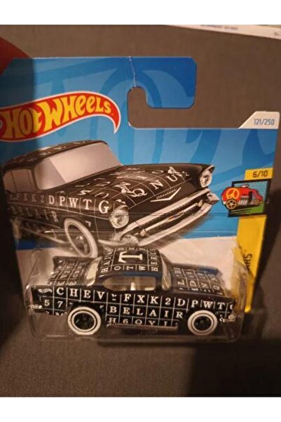 HOT WHEELS 57 Chevy 6/10 121/250 Model Araba