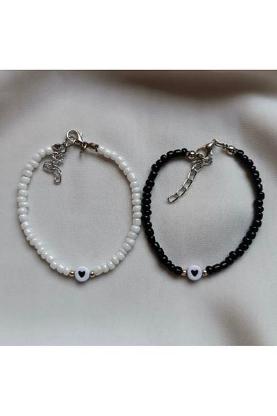 Stoneday Black and White Color Silver Detailed Heart and Sand Bead Friend Couple Lover Bracelet