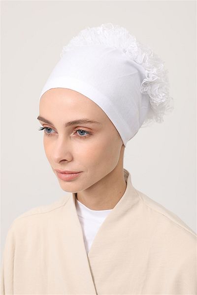 Emproyal White Lace Cotton Bonnet
