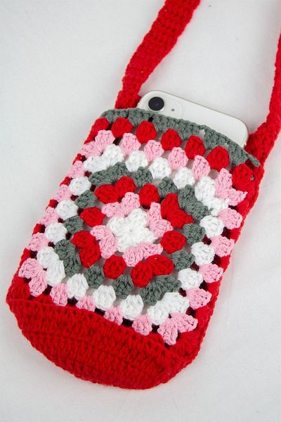 pulur.co Red Knitted Crochet Water Bottle And Phone Bag