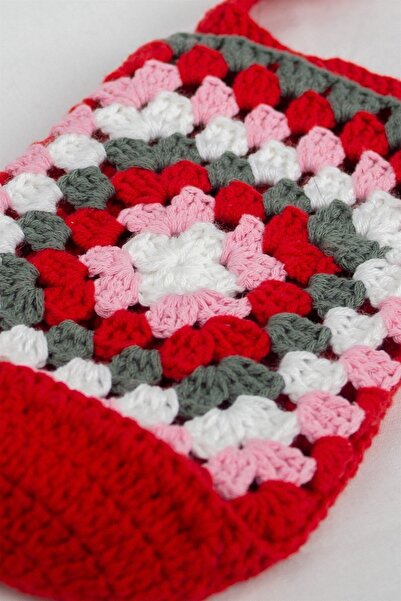 pulur.co زجاجة ماء كروشيه حمراء وحقيبة هاتف