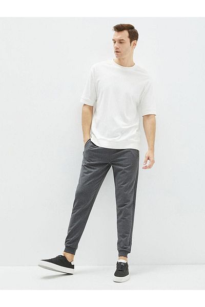 LC Waikiki Ανδρικό παντελόνι Jogger LCWAIKI Basic Standard Fit