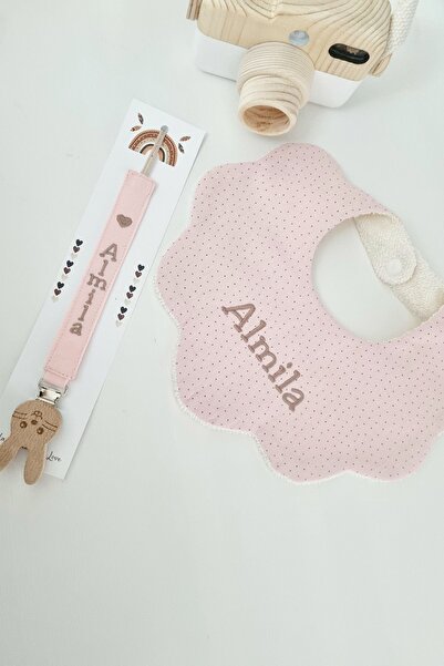 BABYHANDLOVE Pembe Renk Ahşap Klipsli Isimli Emzik Askısı Ve Havlu Destekli I...