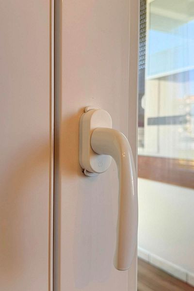 Hoppe Child Safety Locked Pimapen Window Handle Kisi2 White