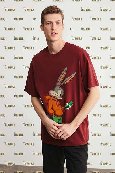 aynewmoda Голяма тениска с принт на заек