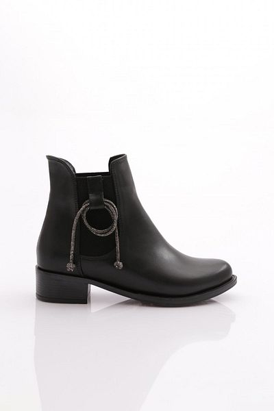 DGN Women's Black Boots - 262341102131162322   Model
