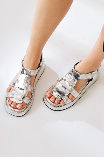 Limoya Tracey Silver Belted Thick Sole Women's Sandals Opportunity Product