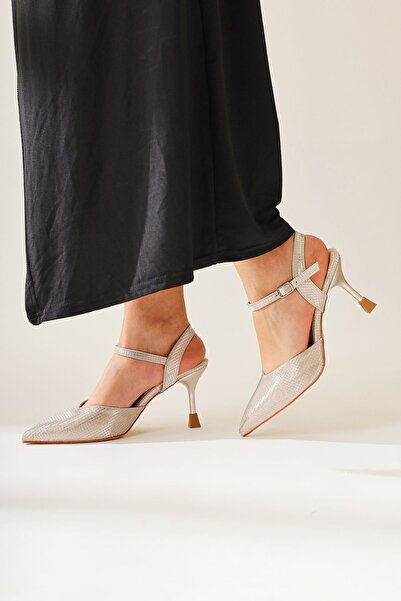 Limoya Pary Gold Pointed Toe Textured Short Heeled Women's Sandals